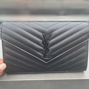 Monogramme Grain de Poudre Leather Wallet-on-Chain